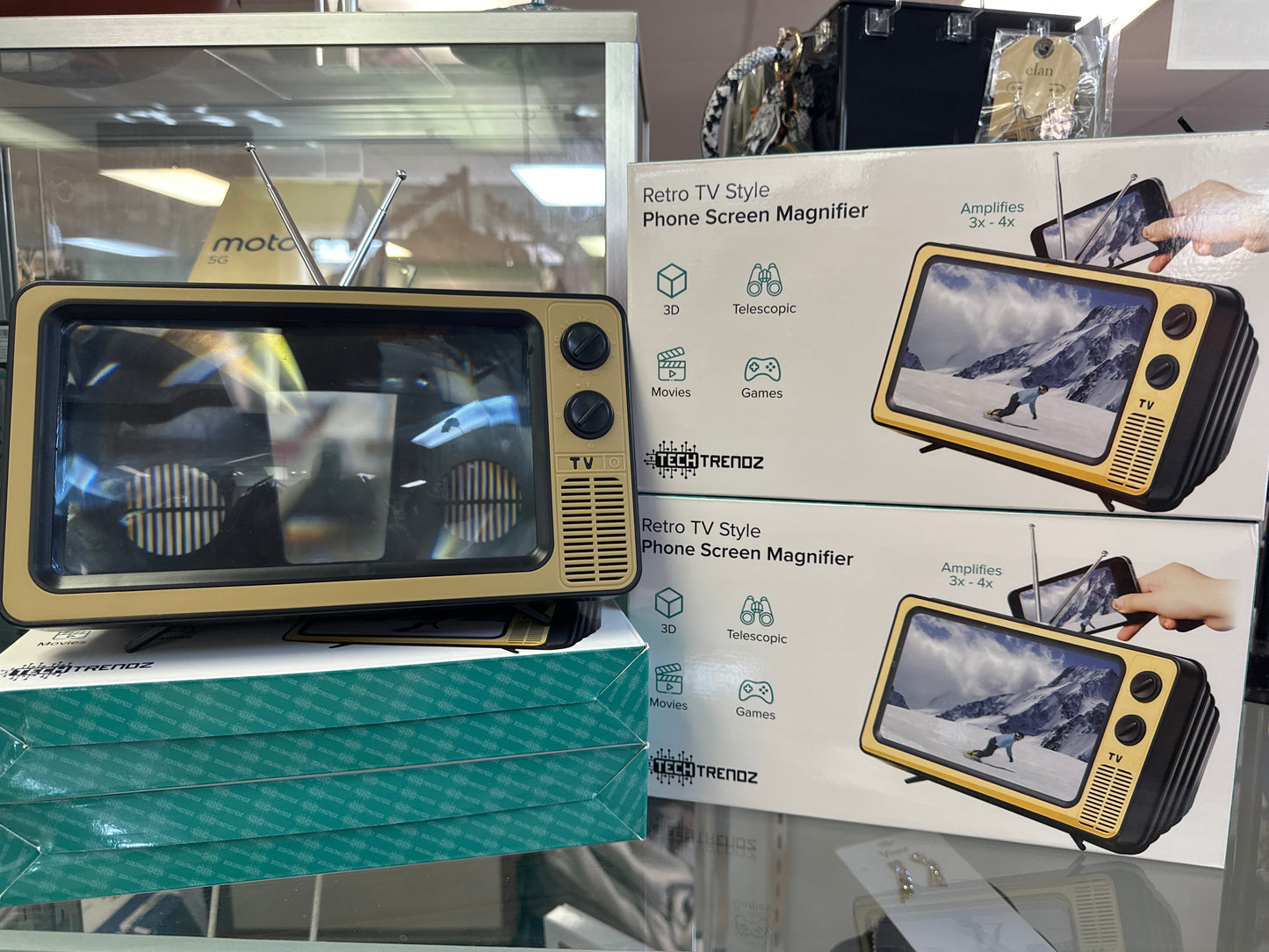 Retro Phone Magnifier